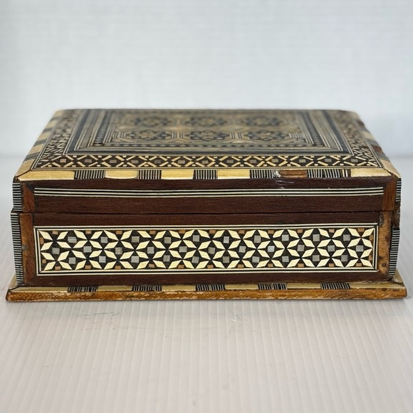 Middle Eastern Moroccan Moorish Inlaid Wooden Trinket Jewelry Box Side Hinge - Picture 2 of 16